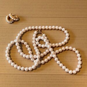 Vintage 90’s Faux Pearl Necklace and Earrings Set